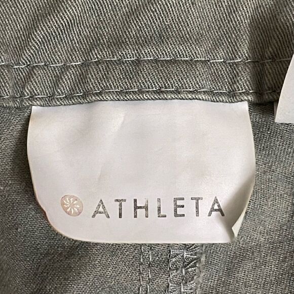 Athleta Jasper Green Organic Cotton Shorts w/Side Buckles (Size: 14) - Picture 9 of 16